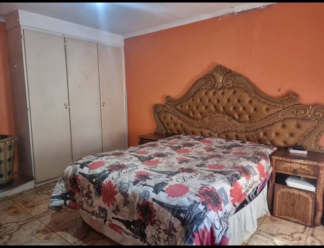3 BEDROOM HOUSE FOR SALE IN SEBOKENG ZONE 10